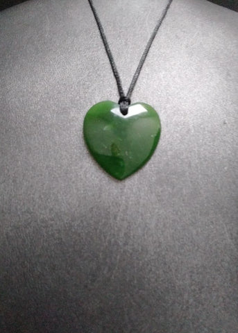 NZ GREENSTONE HEART 30MM BD228 30MM